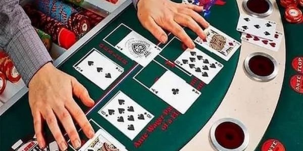 Cách đọc bài Poker chính xác 99% từ tay chơi chuyên nghiệp