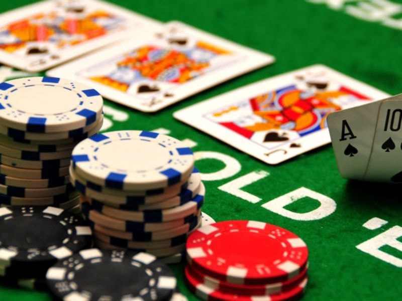 Cách tính Equity Poker cơ bản và chi tiết nhất cho người mới