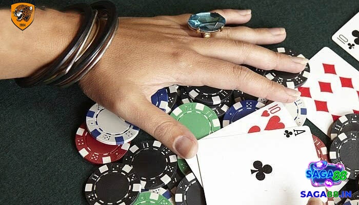 Tìm hiểu nhanh về những lưu ý quan trọng khi sử dụng Triple Barrel trong Poker