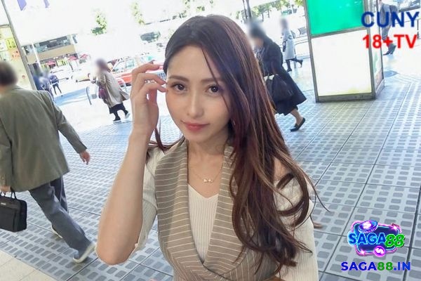 Leona Kirishima là một diễn viên JAV xinh đẹp