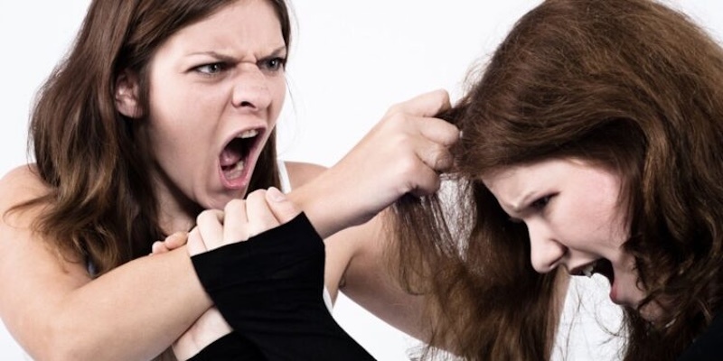Giải mã giấc mơ đánh nhau mang lại điềm gì? Số đề gì?