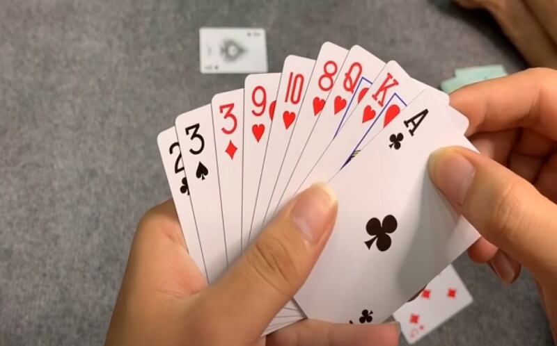 Luật chơi phỏm tá lả chuẩn nhất: Quy tắc và mẹo thắng