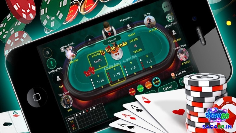 Tải game đánh bài online từ App Store, Google Play hoặc trang web chính thức để đảm bảo an toàn và chất lượng.