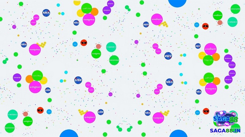 Agar.io với các tế bào nhiều màu cạnh tranh kích thước trên đấu trường trực tuyến